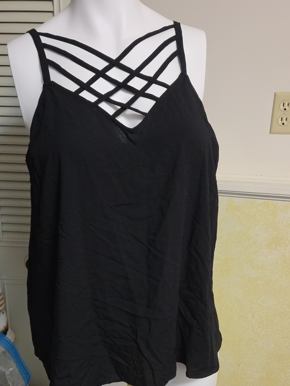 torrid Black Crisscross Strappy V-Neck Tank